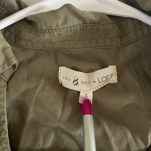 lou and grey Blouse Shirt Size Small Hi Low Faux Wrap Lyocell Casual - Picture 3 of 8